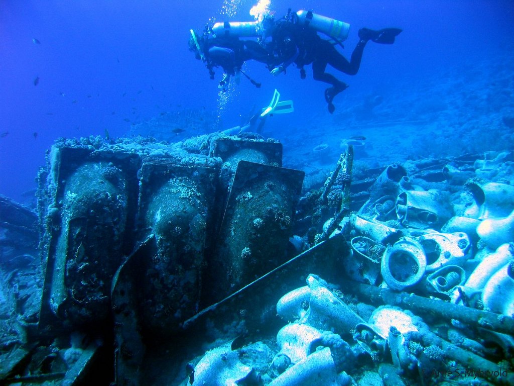 2006- Yolanda reef (9).jpg